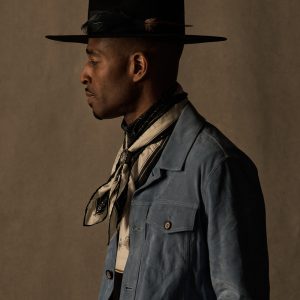 The Capitol :: Black