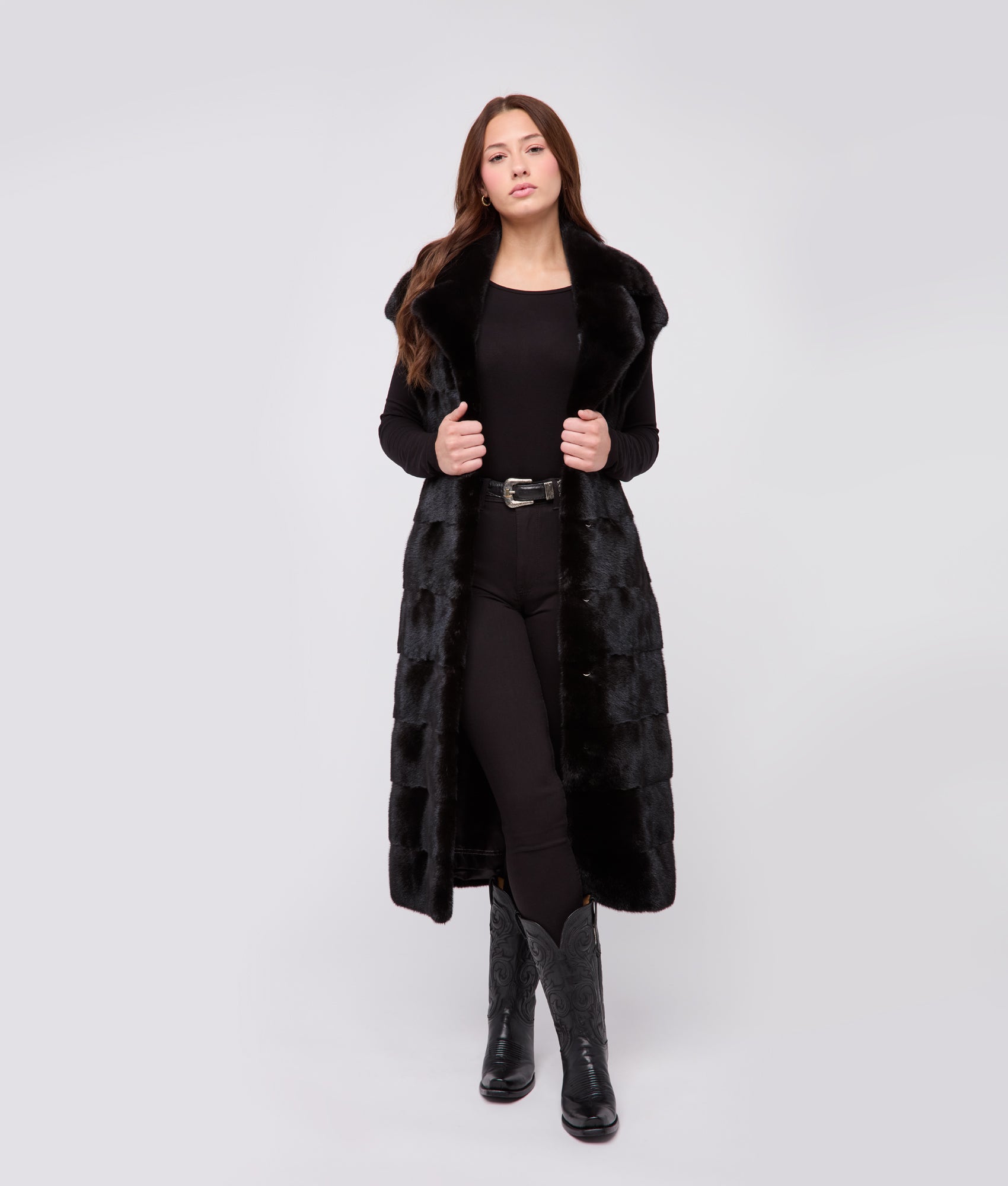 Andrea Sleeveless Fur Coat :: Black - Image 3