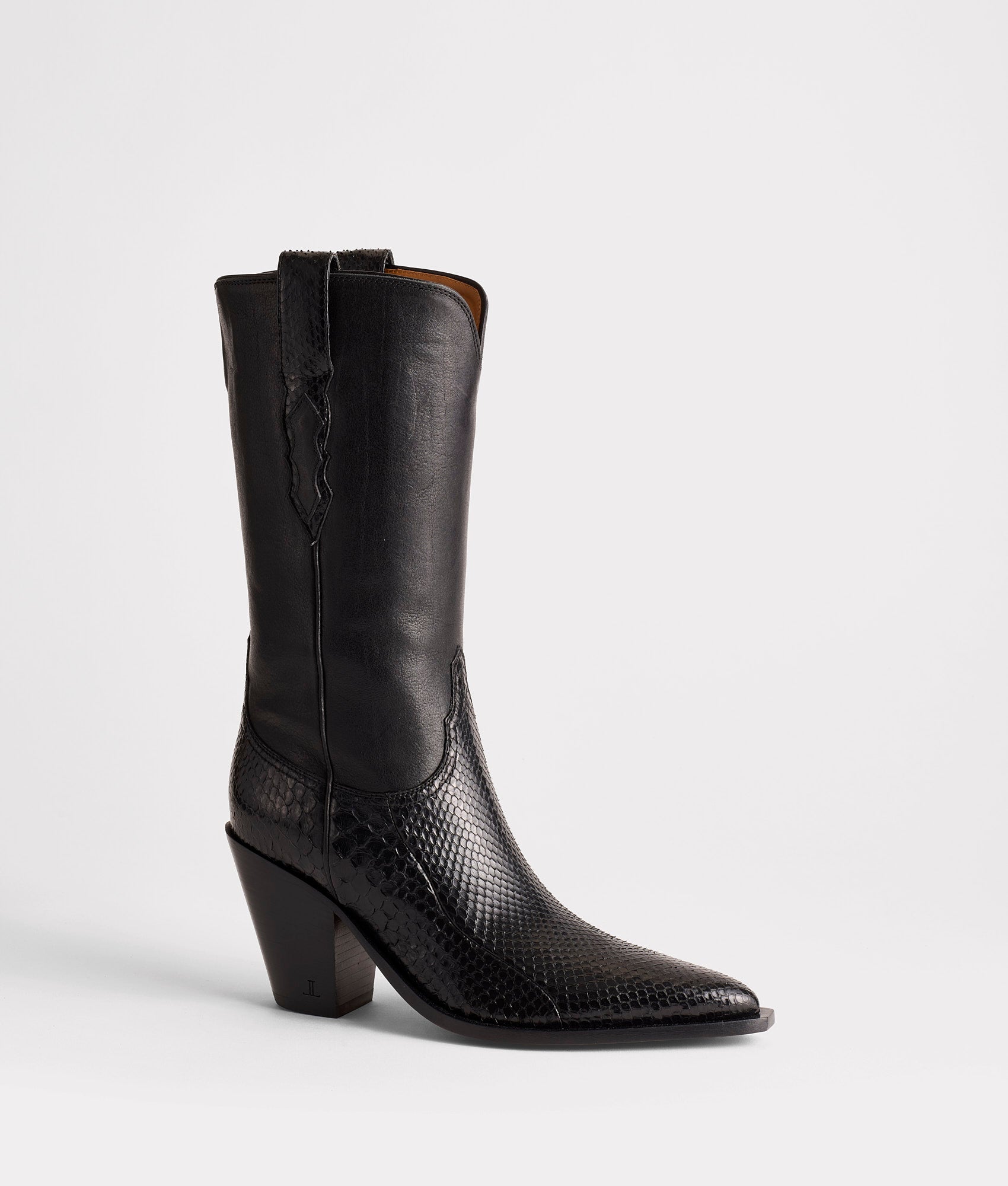 Vita :: Black - Image 5