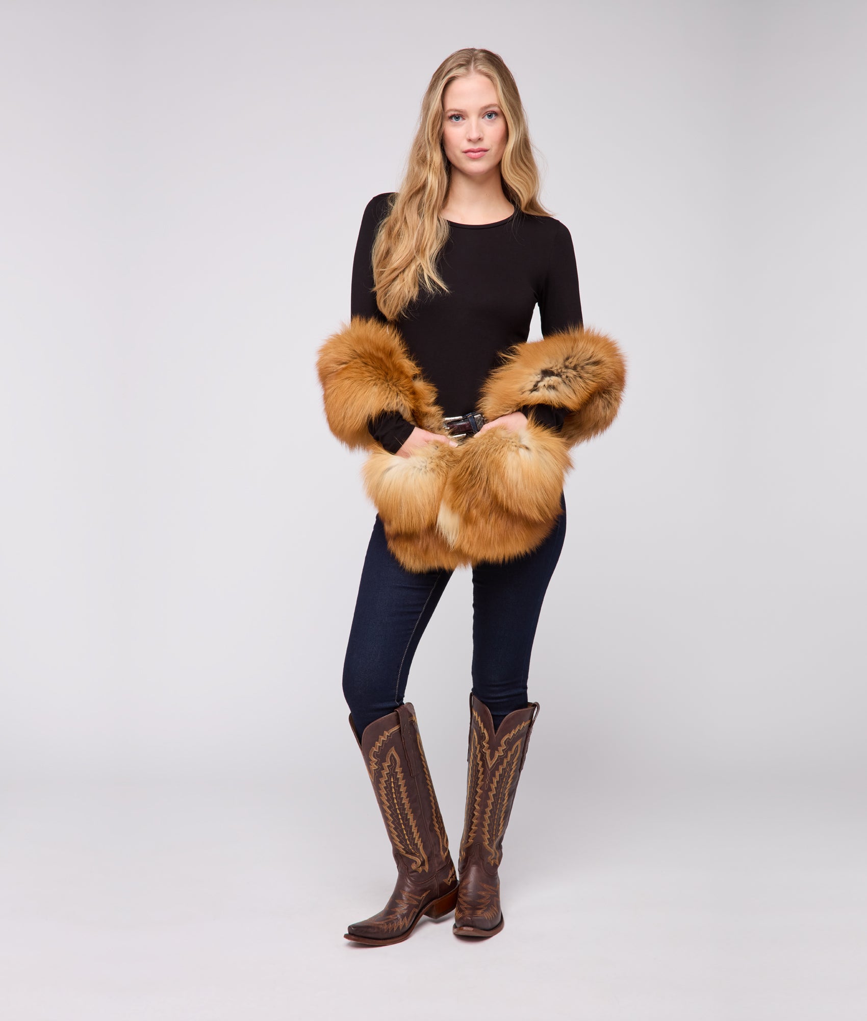 Pelliccia Handwarmer Scarf :: Red - Image 5