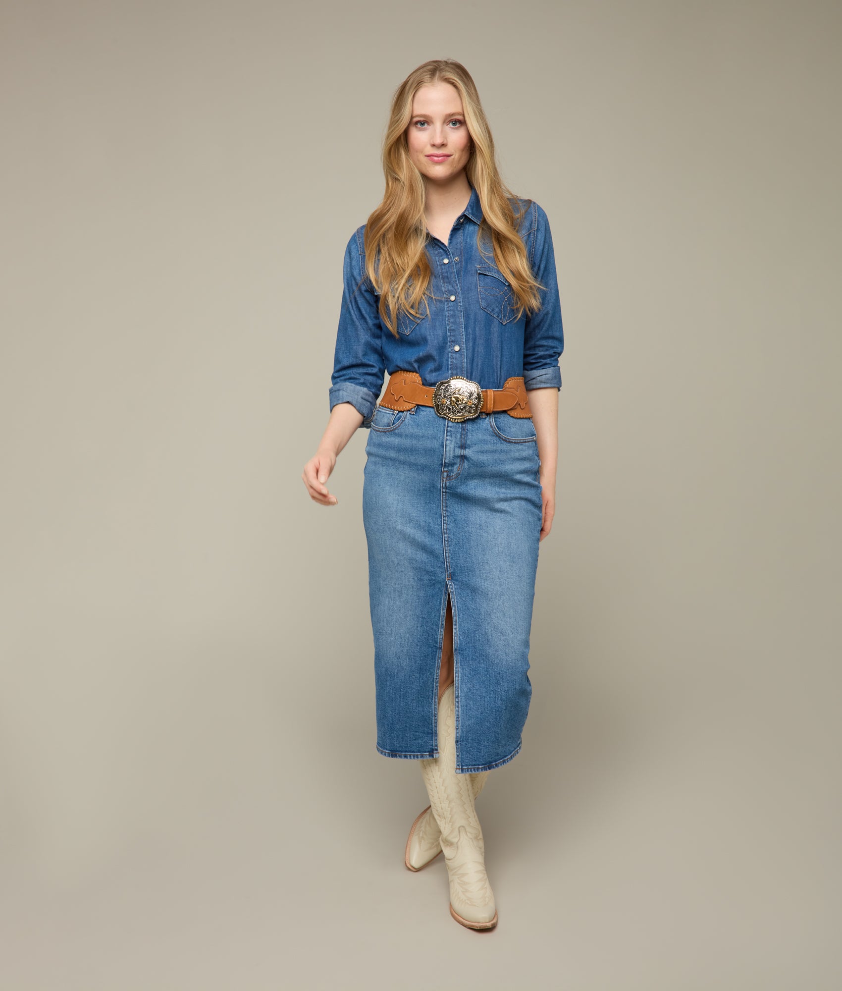 Trophy Buckle Belt :: Light Tan - Image 4